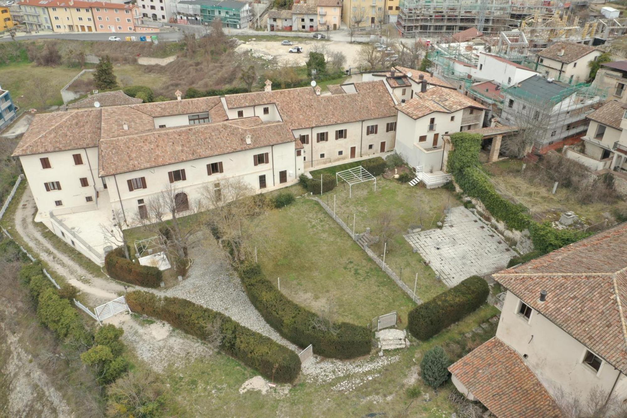 Palazzo Palitti Bed and Breakfast Roio Buitenkant foto